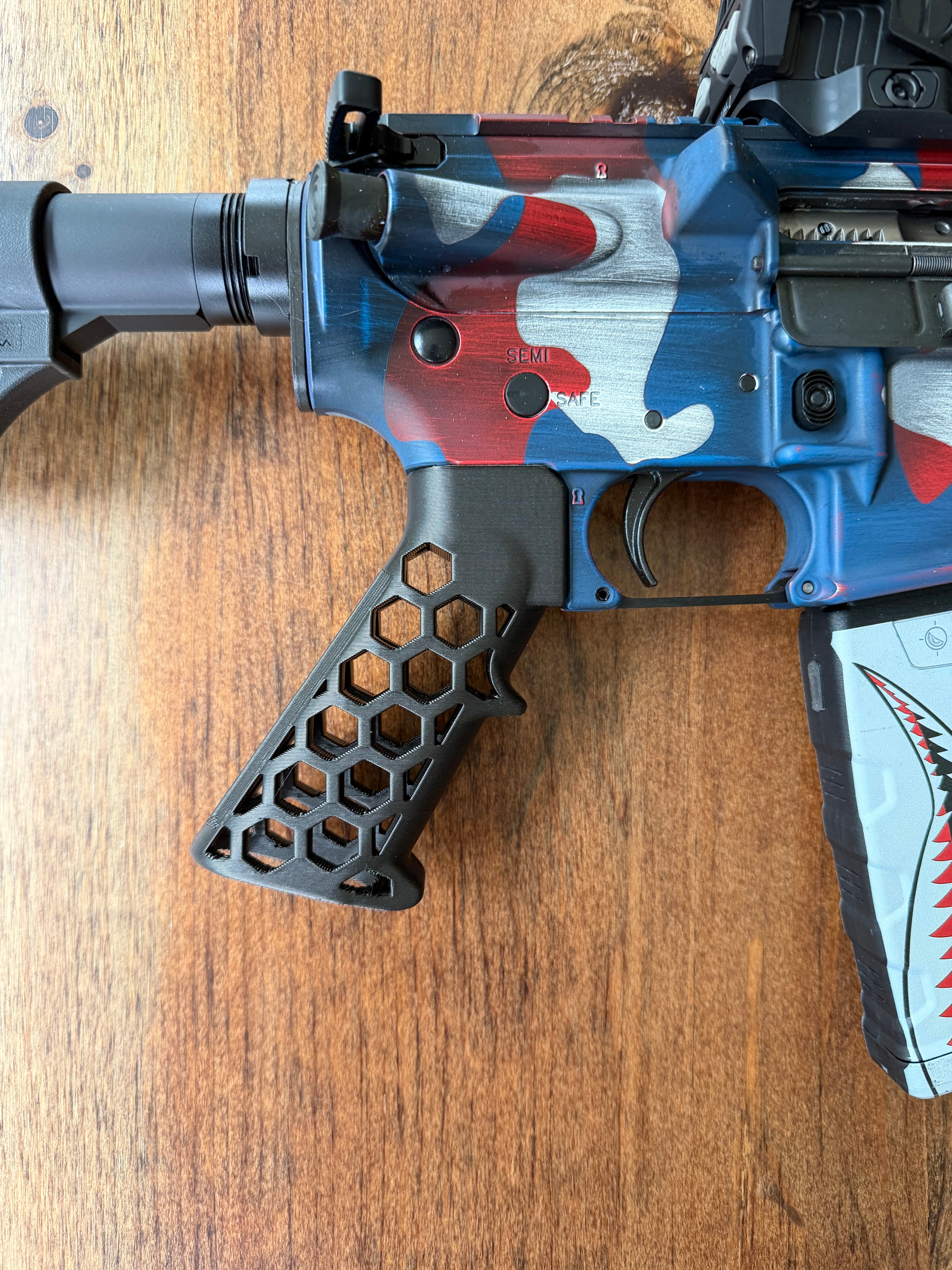 Honeycomb AR15 Grip