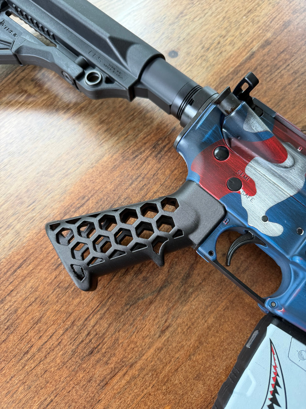 Honeycomb AR15 Grip